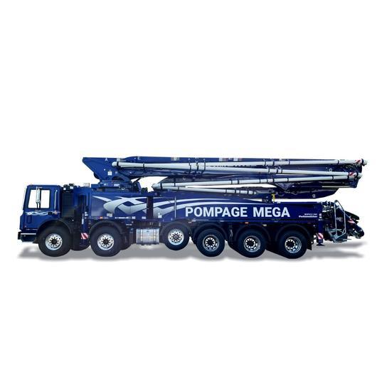 Pompe avec mât de distribution de marque 51 Z à louer