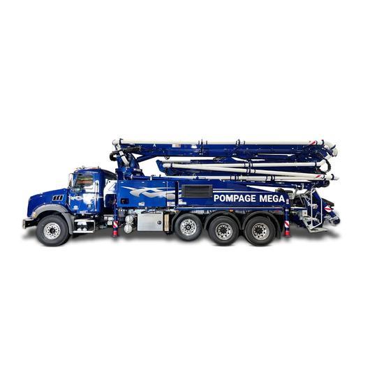 Pompe avec mât de distribution de marque 33 Z à louer