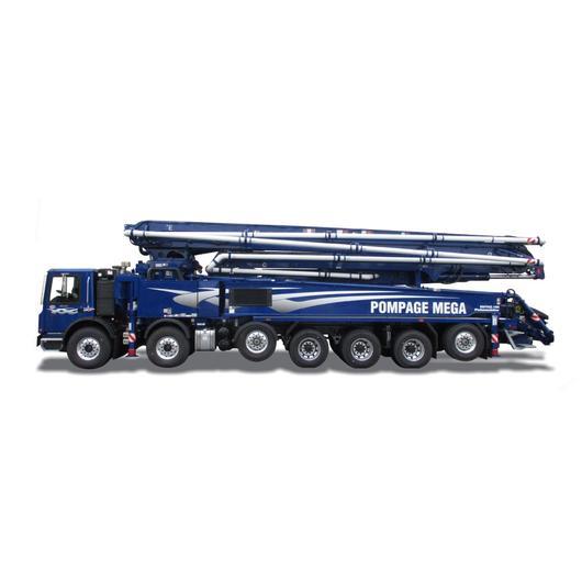 Pompe avec mât de distribution de marque 56 Z à louer